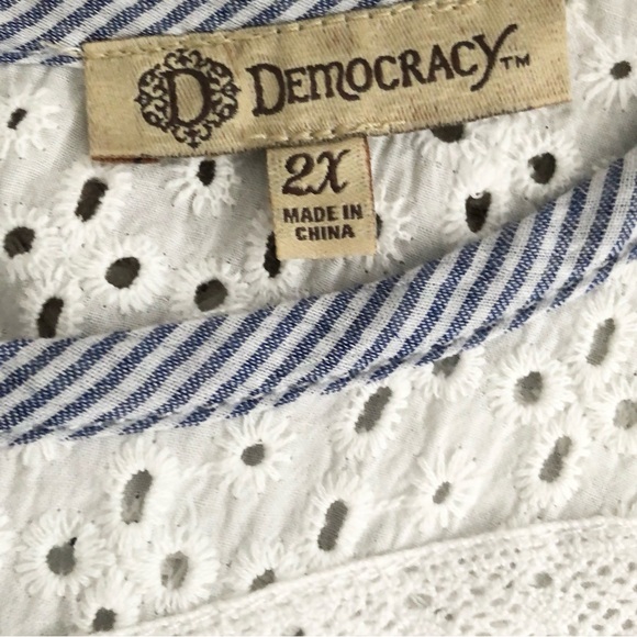 Democracy Blue & White Striped Tank Top With Eyelet Detail. Size 2X - Picture 6 of 8